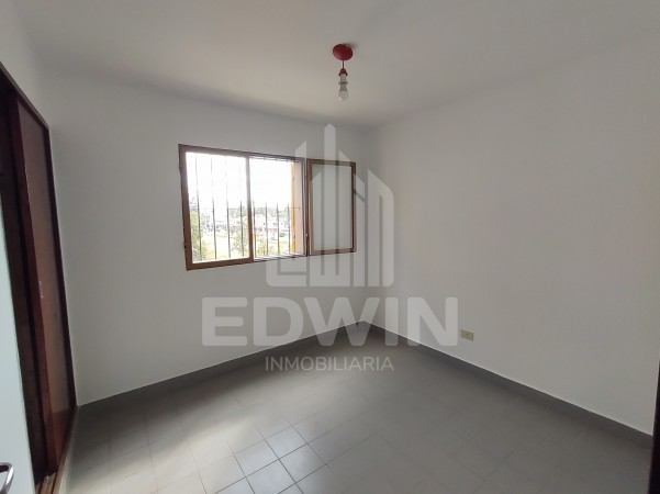 EN VENTA! Impecable departamento Complejo Arenales
