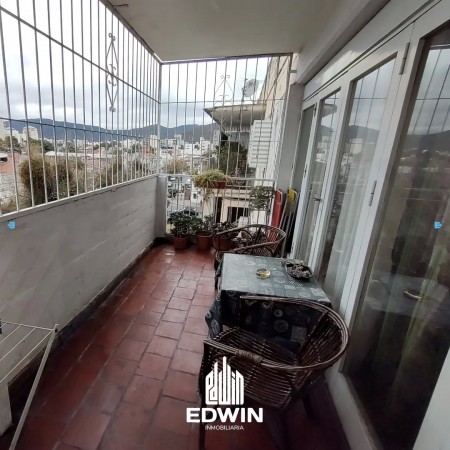 Venta! Departamento 3 dormitorios, sobre calle alsina.