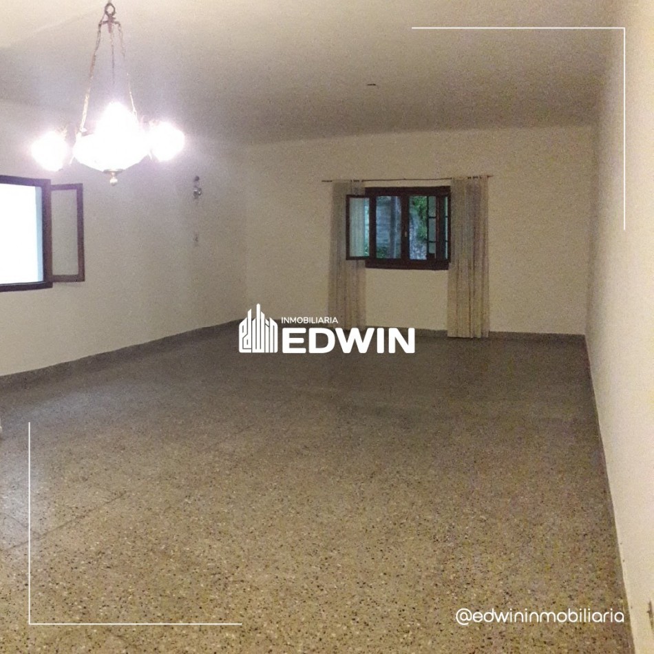 En venta casa en Tres Cerritos a dos cuadras de la segunda rotonda