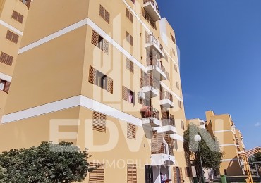 EN VENTA! Impecable departamento Complejo Arenales